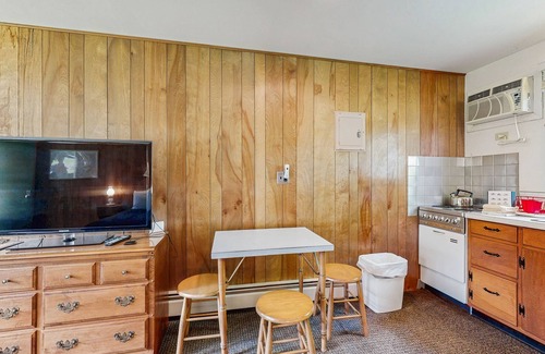 Alton Bay Casa | Attractive & convenient studio steps to water w/WiFi, water views, & kitchenette