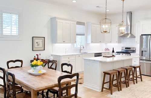 Oxford Cabaña | Attractive get away at The Lamar minutes from the Square
