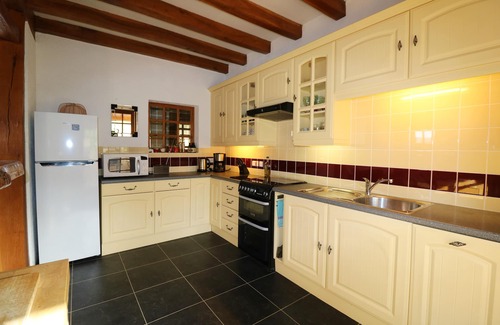 Marnac Casa | Attractive holiday home with private gated pool, large enclosed garden & views