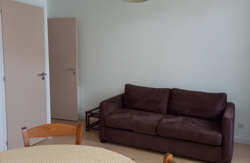 Rochefort Apartamento | Pretty and pretty new T2 of 30m2, near services, the city center and the cure
