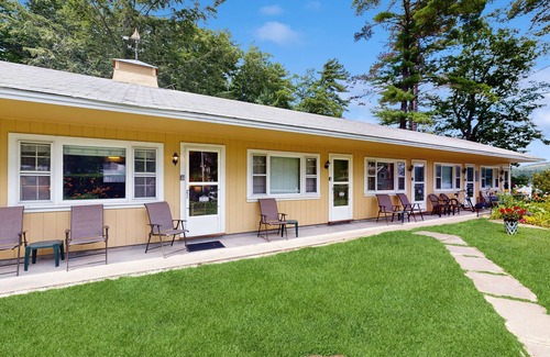 Alton Bay Casa | Attractive studio in waterfront location w/free WiFi, water views, kitchenette