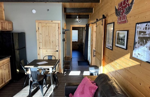 Bramwell Cabina | ATV TrailCamp: W.T.'s Dive-- Just seconds from HMT Pocahontas Trailhead!
