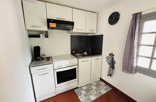 Santa-Reparata-di-Balagna Apartamento | Atypical, quiet village house 5 minutes from île rousse with sea-view terrace