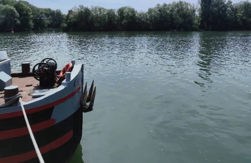 Athis-Mons Alquiler De Eote | Atypical houseboat - 13 min from Paris - Private loft