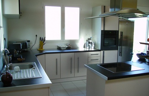 Alata Villa | Atípica villa de 120 M2, amplio salón con dos dormitorios.