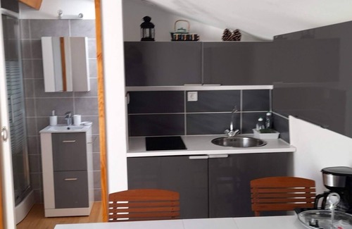 Portiragnes Apartamento | Atypique ! Studio Donnant sur une Charmante Terrasse Tropézienne