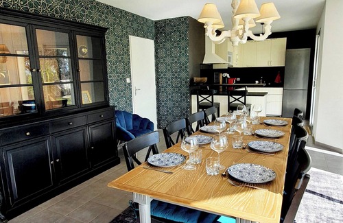 Lembras Villa | Villa Au bois joli Private swimming pool 4 kms from Bergerac Ideal tourist location