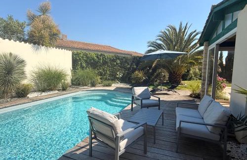 La Bree-les-Bains Casa | Au bord de la piscine pres de la plage