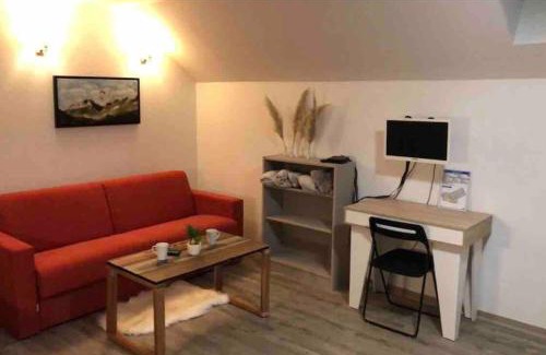 La Feclaz Apartamento | Au bout du bois Piscine sauna hammam accessible en saison et le logement accessible toute l annee