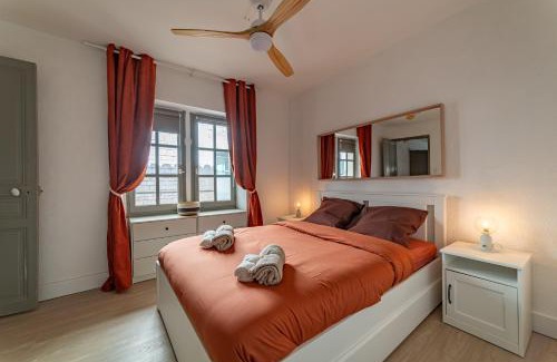 Nimes City Centre Apartamento | Au cœur de l'Effervescence Terracotta - Une Nuit à Nîmes