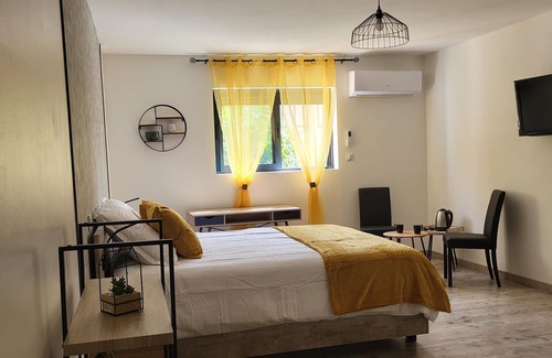 Canet Cama Y Desayuno | Au Cœur des Corbières Chambre D'hôte Chardonnay
