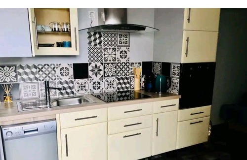 Vidauban Apartamento | AU CALME... AU FIL DE L'EAU 4 travellers: Studio 2 beds. 1 shower. Kitchen
