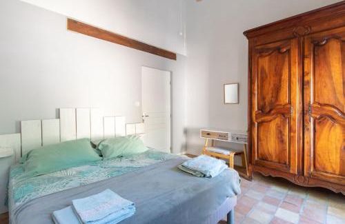 Aubais Casa | Au Coeur De L'Olivette - Climatisée avec piscine