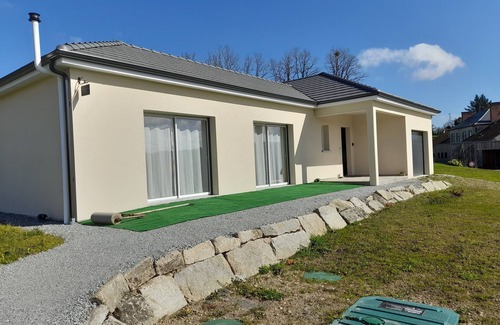Saint-Pardoux-les-Cards Casa | AU FIL DES RÊVES, a modern house ideal for a stay with family or friends!