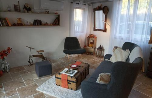 Chatillon-sur-Broue Casa | Au fils des Saisons