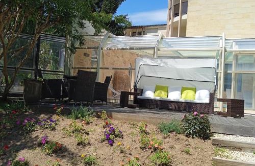 Sarlat-la-Caneda Hotel | Au Grand Hôtel de Sarlat - Pavillon de SELVES