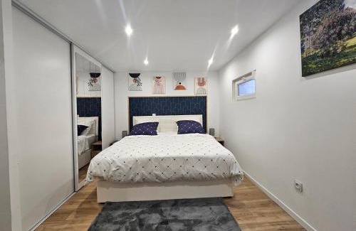 Conflans-Sainte-Honorine Casa | Au Mboa Appartement 2 Chambres au Coeur de Conflans
