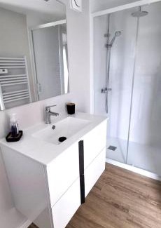 Plougourvest Apartamento | Au numéro 7 - Entre terre et Mer - Jaccuzi privatif