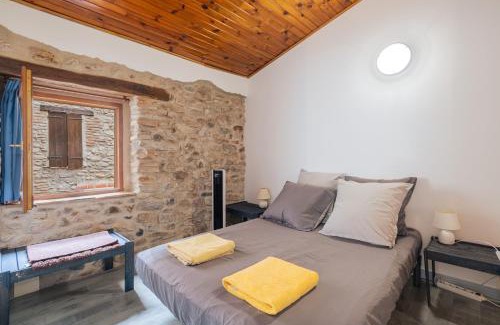 Ceret Casa | Au Petit Paris, Centre de Céret