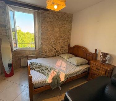 Ales Apartamento | Au pied de l'ermitage