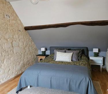Charce-Saint-Ellier-sur-Aubance Cama Y Desayuno | Au pied du Lavoir Chambre Odile