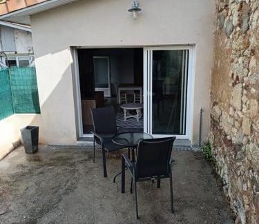 Guitres Casa | Au puits d antan