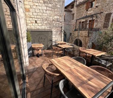 Lanas Hotel | Auberge du Vieux Lanas Logis Hotel Restaurant