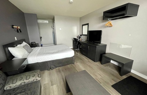 Riviere-au-Renard Hotel | Auberge Le Caribou