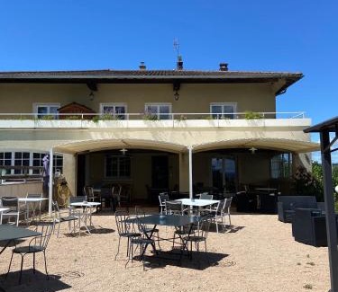 Chenas Hotel | Auberge Les Hauts De Chenas