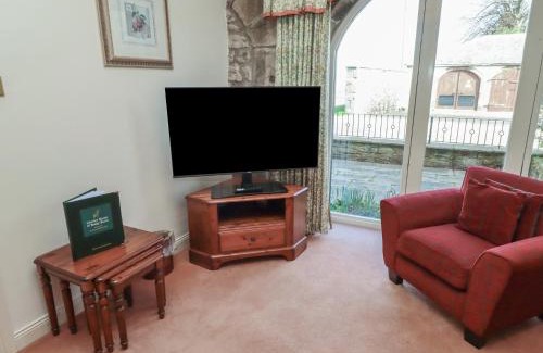 Akeld Casa | Aubretia Trail