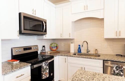 Auburn - Opelika Casa | Auburn Eye of the Tiger House