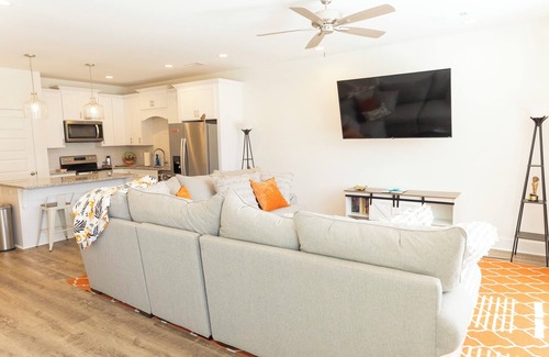 Auburn - Opelika Casa | Auburn Eye of the Tiger House