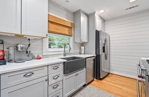 Auburn Casa | Auburn Gem w/ Dreamy Backyard!