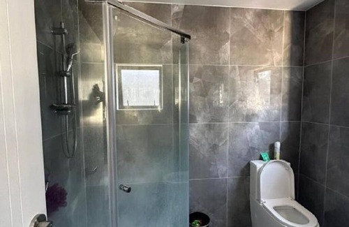 Papatoetoe Casa | Auckland Holiday in the Golden Circle