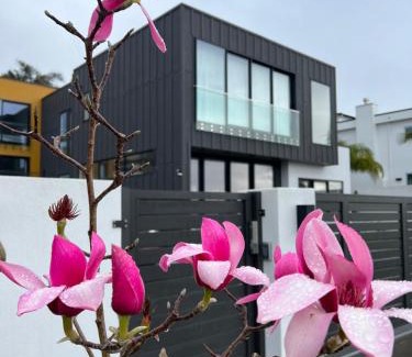 Te Atatu Peninsula Casa | Auckland Luxury Seafront House