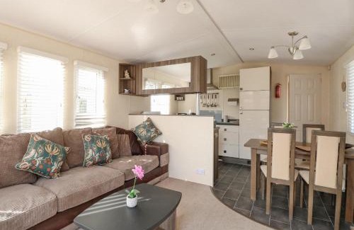 Hopton Casa | Audrey's Lodge, Foxburrow Hang