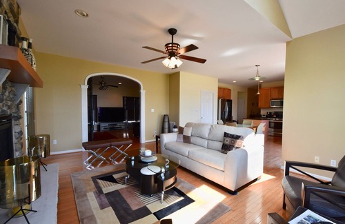 Royal Oak Casa | AUGUST Bookings, 10% Off. Near St.Michaels/Easton Waterfront, Dock,Hot Tub.