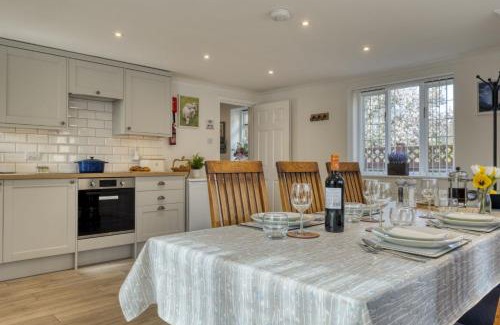 Bourton Casa | Augusta Cottage