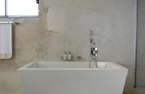 Eldoraigne Casa | Augusta Palms - White Room