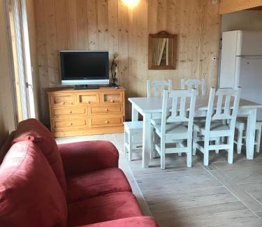 La Perriere Apartamento | Augustine Appartement T3 Mezzanine
