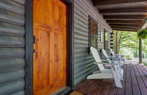 Lampe Casa | Aunt B's Cabin in the Woods @ The Overlook Cabins