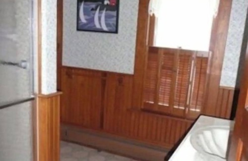 Put-in-Bay Casa | Aunt Janes 2: Large House in Downtown Put in Bay!