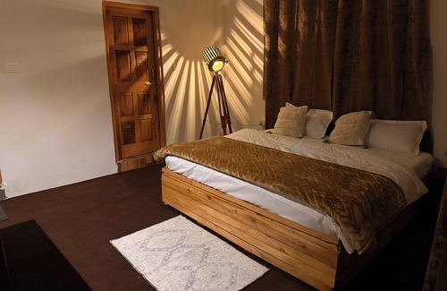 Aleo Casa | Aura by RA Manali - Mountain View