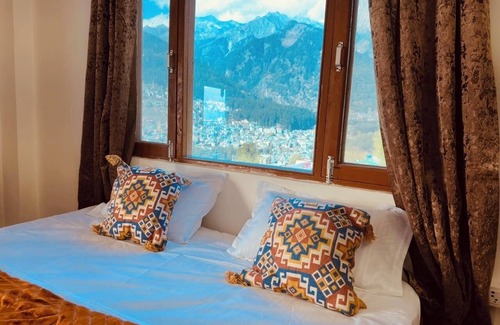 Aleo Casa | Aura by RA Manali - Mountain View