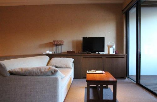 Yumoto Hotel | Aura Tachibana