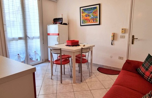 Lido di Pomposa Apartamento | Aurora 2 Air-conditioned three-room apartment in the center, a stone's throw from the sea
