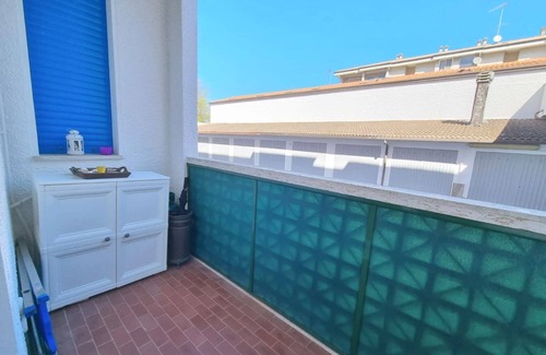 Lido di Pomposa Apartamento | Aurora 2 Air-conditioned three-room apartment in the center, a stone's throw from the sea