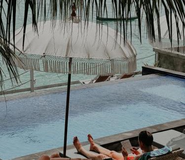 Ceningan Island Hotel | Aurora Beach View
