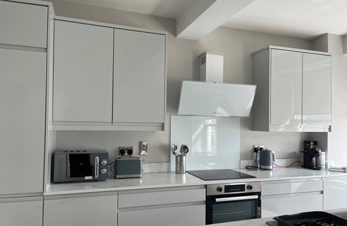 Warrenpoint Apartamento | Aurora House Luxury Seafront One Bedroom Apartment.