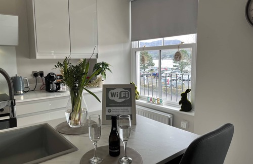 Warrenpoint Apartamento | Aurora House Luxury Seafront One Bedroom Apartment.